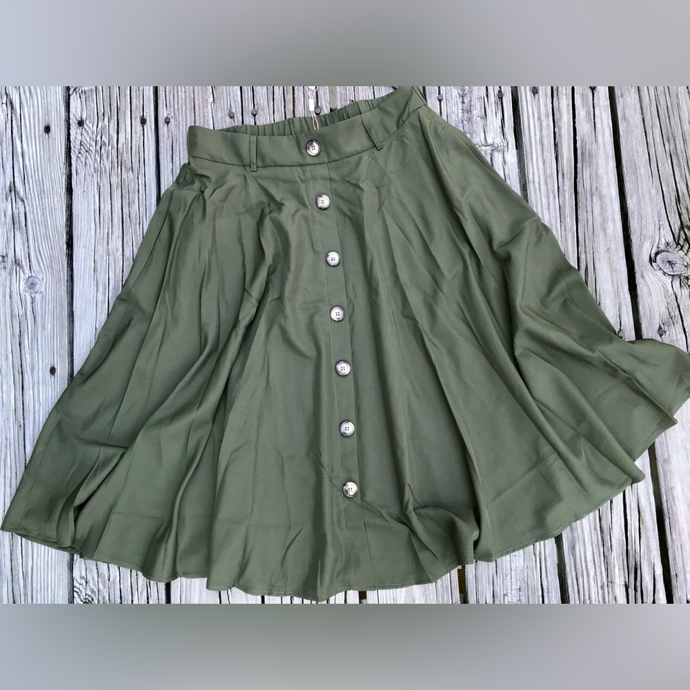 NEW Ladies L BELLE POGUE Army Green MIDI Calf Length Twirl Button Skirt 80’s